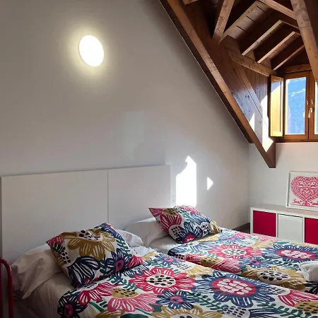 アパート Bpirineos-cregueena ベナスケ